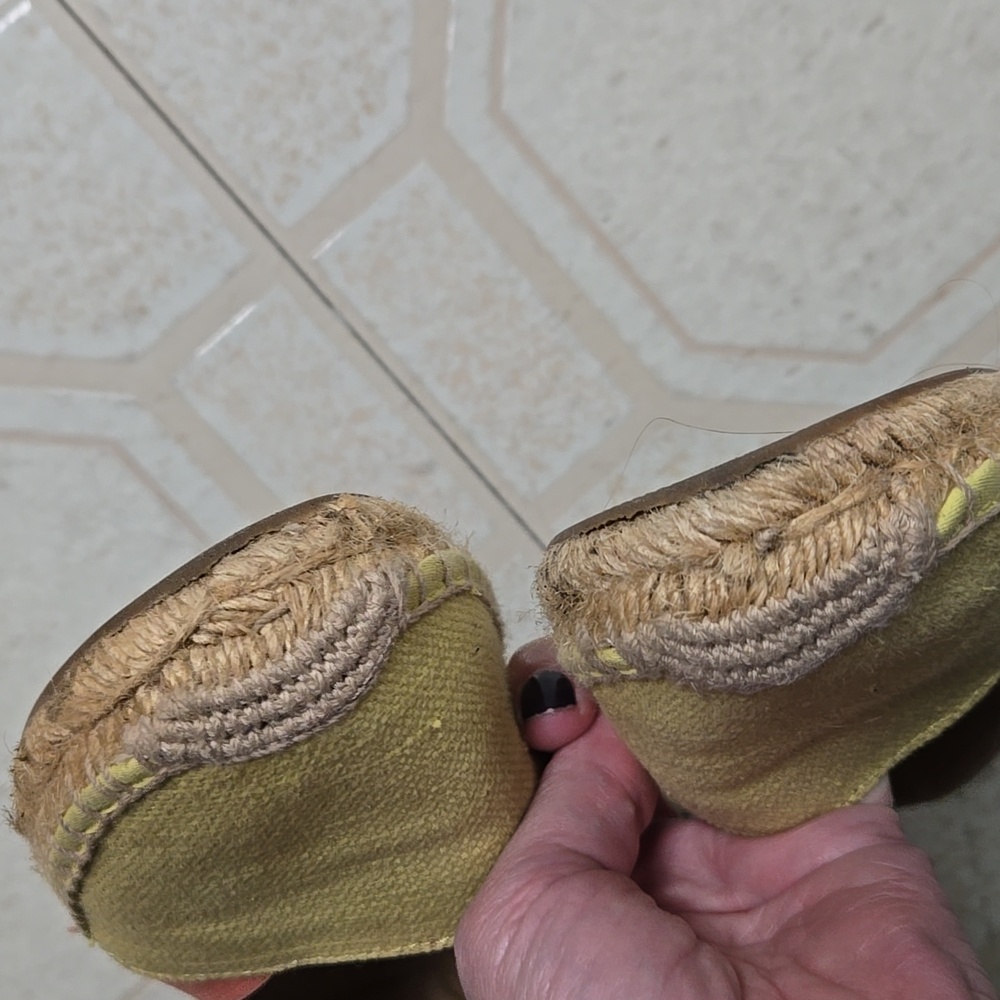Sperry Espadrilles size 9 beige, lime green and neon details. Super Comfy!! - Picture 6 of 9